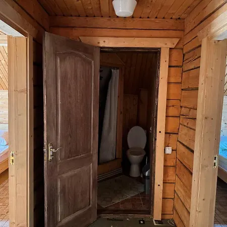 Konukevi гуцульський двір
