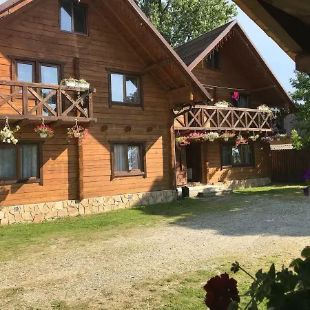гуцульський двір Vorokhta